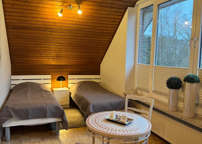 5d5d2178-2974-42a5-a25b-bbbf6922b045