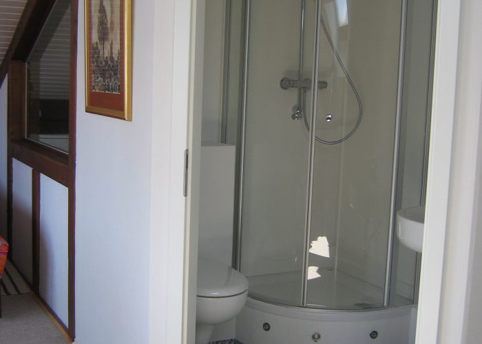 7 Galerie Dusche, WC, Waschtisch